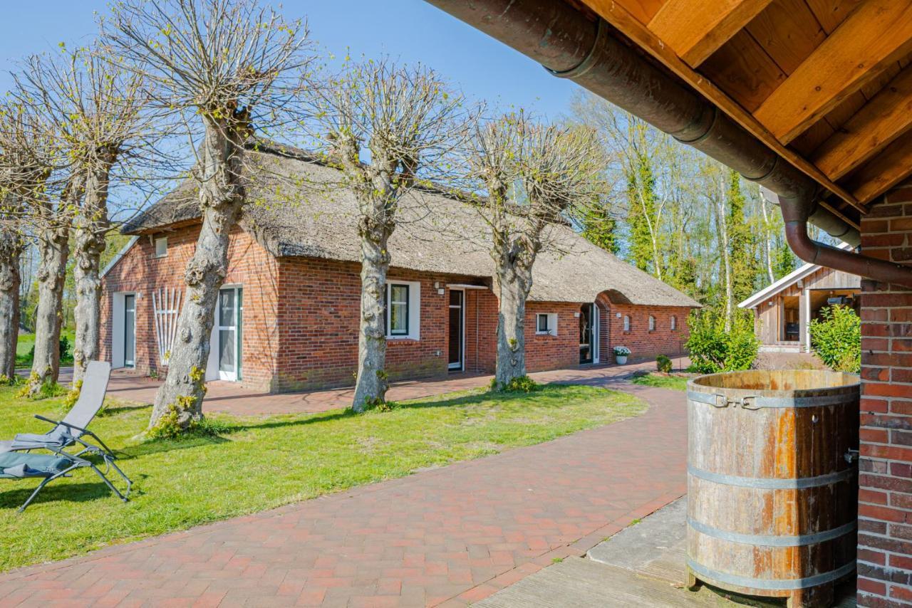 הוילה Südbrookmerland Reetdach Ostfriesenhaus מראה חיצוני תמונה